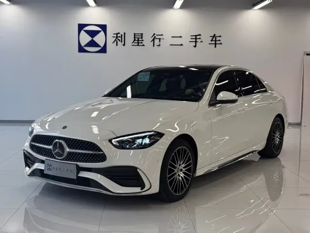 Фотография автомобиля — Mercedes-Benz C-Class