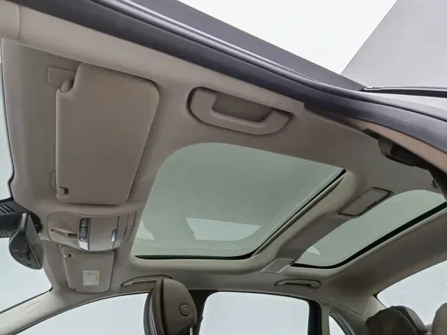 Mercedes-Benz E-Class — Фото автомобиля 14