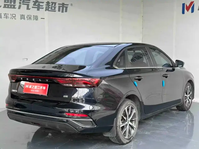 Geely Emgrand — Фото автомобиля 4