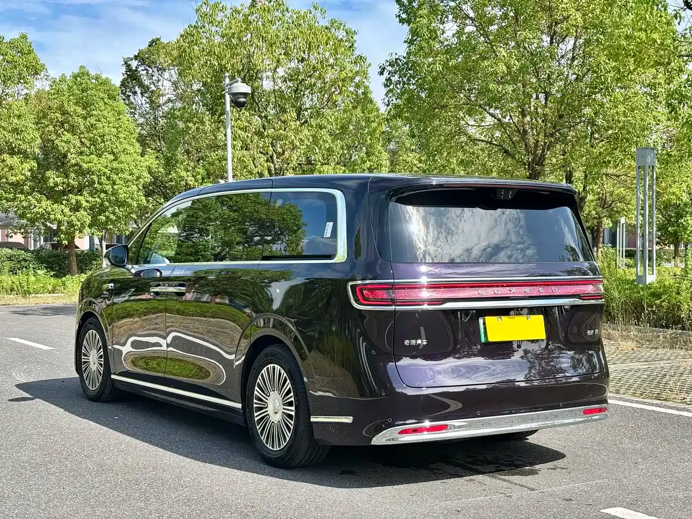 Zhijie Zunjie MPV 2026 Model High-End Edition — Фото автомобиля 9