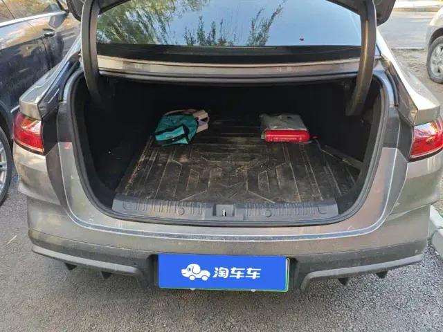 BYD Qin L — Фото автомобиля 4