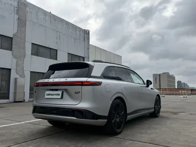 Xpeng G9 — Фото автомобиля 9