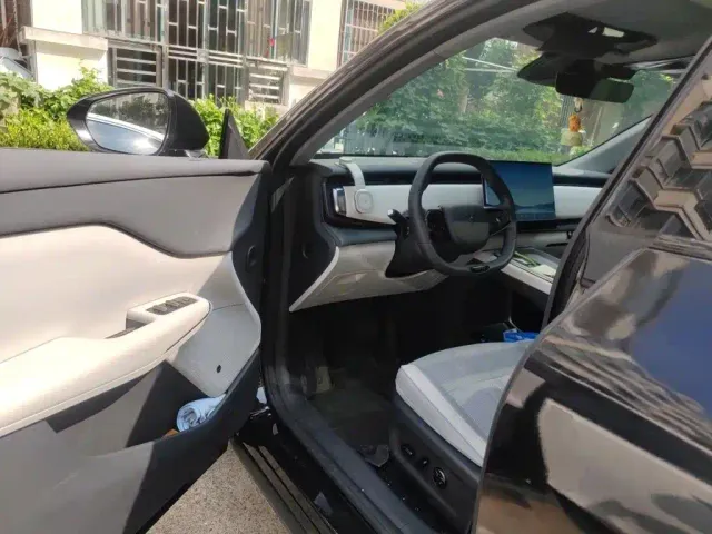 Voyah Auto Voyah Zhiyin 2024 Long Range Smart Edition — Фото автомобиля 13