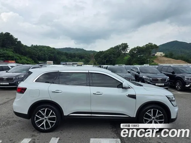 Renault-KoreaSamsung QM6 Новый QM6 2.0 LPe RE Signature 2WD — Фото автомобиля 3