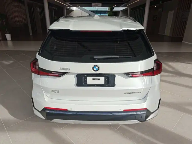 BMW X1 — Фото автомобиля 5