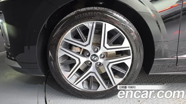 Hyundai Grandeur Grandeur (GN7) 2.5 Бензин 2WD — Фото автомобиля 4