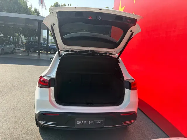 Mercedes-Benz EQA — Фото автомобиля 5