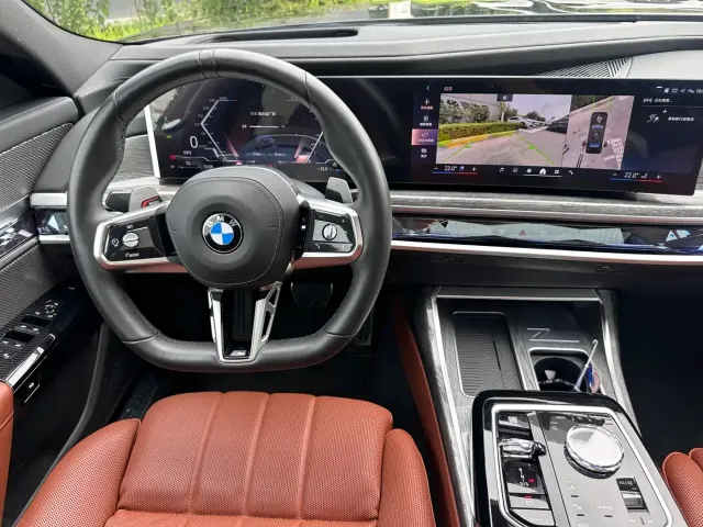 BMW 7 Series — Фото автомобиля 13