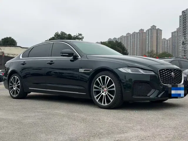 Jaguar XFL — Фото автомобиля 3