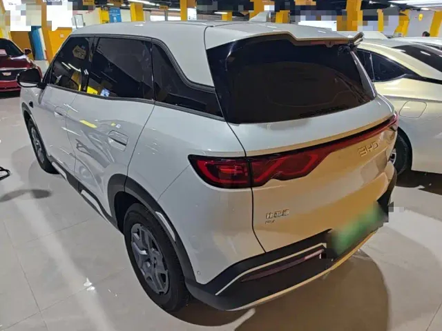 BYD Yuan UP — Фото автомобиля 4