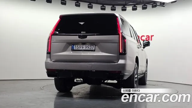 Cadillac Escalade 5th Gen — Фото автомобиля 4
