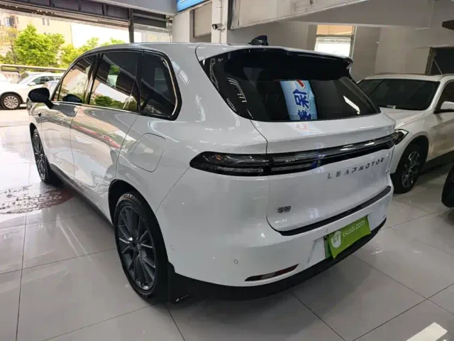 Leapmotor C10 — Фото автомобиля 4