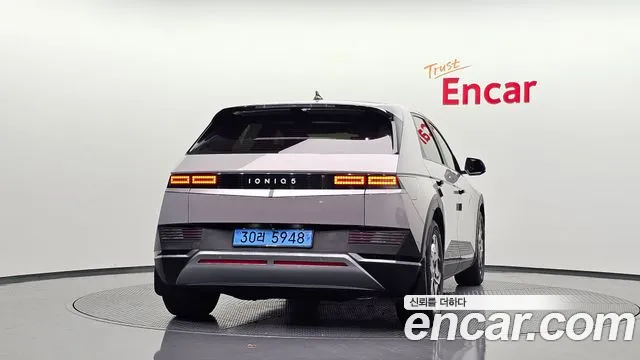 Hyundai Ioniq 5 — Фото автомобиля 4