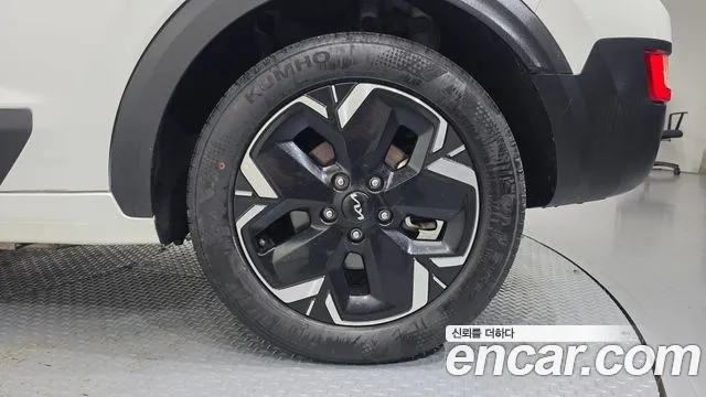 Kia Niro — Фото автомобиля 6