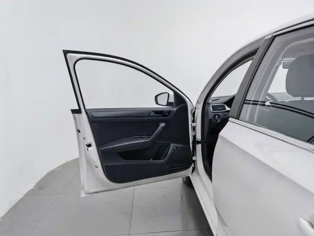 Volkswagen Santana — Фото автомобиля 8