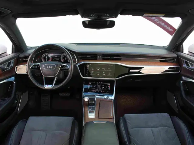 Audi A6L — Фото автомобиля 11