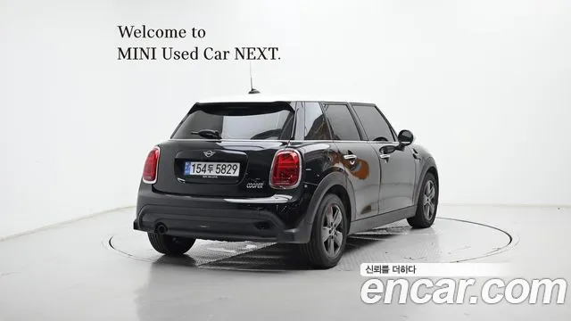 Mini Cooper Cooper 5 дверей Classic — Фото автомобиля 2