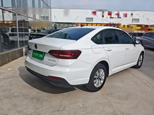 Volkswagen Lavida — Фото автомобиля 6