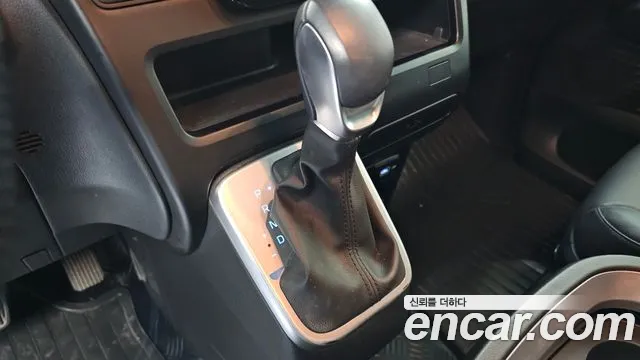 Hyundai Staria — Фото автомобиля 12