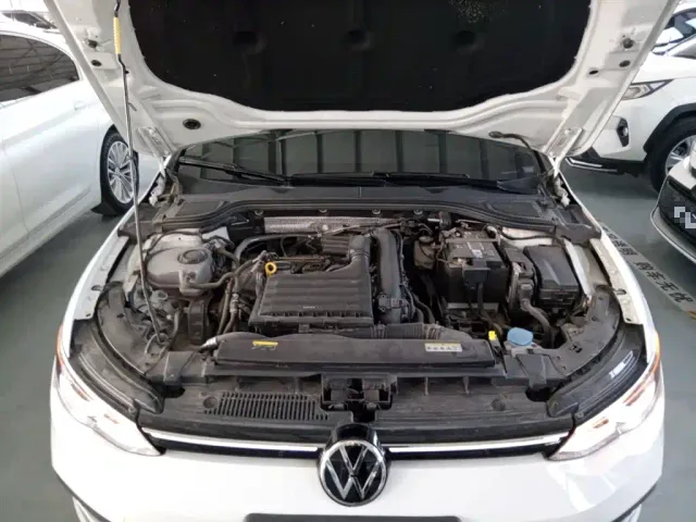 Volkswagen Golf — Фото автомобиля 15