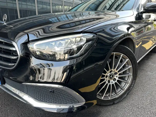 Mercedes-Benz E-Class — Фото автомобиля 8
