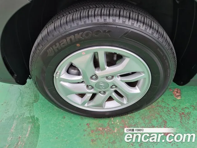 Hyundai Venue — Фото автомобиля 17