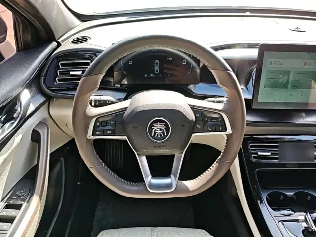 BYD Qin PLUS — Фото автомобиля 10