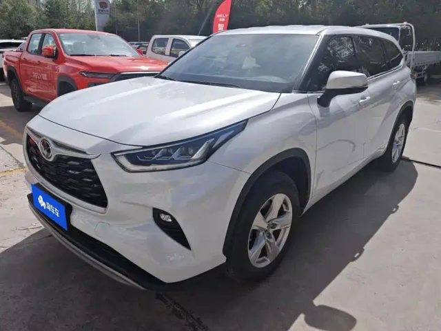 Фотография автомобиля — Toyota Highlander