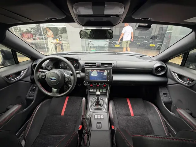 Subaru BRZ — Фото автомобиля 9