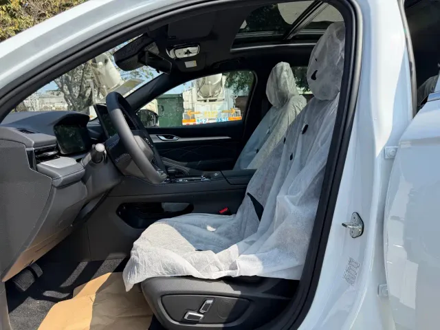 Geely Xingrui — Фото автомобиля 9