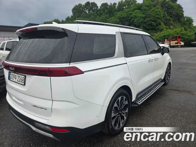 Kia Carnival Generation 4 — Фото автомобиля 5