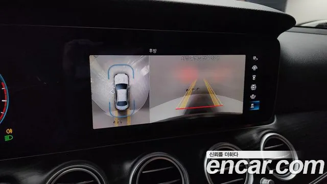 Mercedes-Benz E-Class — Фото автомобиля 15