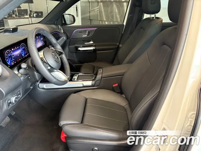 Mercedes-Benz EQB — Фото автомобиля 9