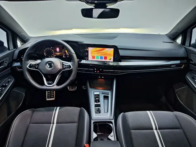 Volkswagen Golf — Фото автомобиля 12