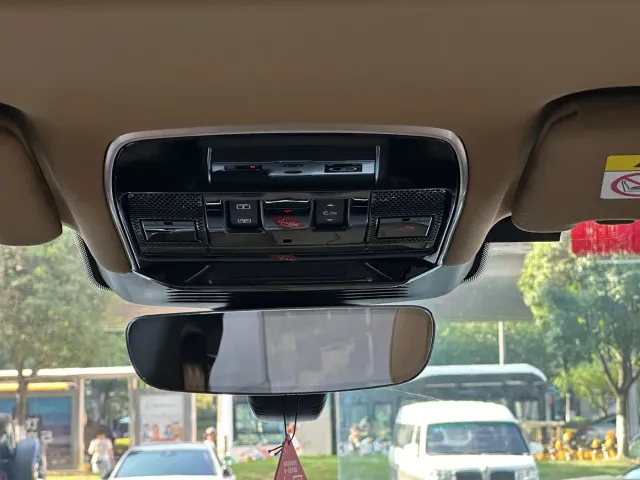 Land Rover Range Rover — Фото автомобиля 16