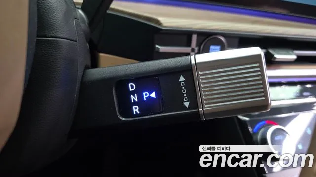 Hyundai Santa Fe MX5 — Фото автомобиля 12