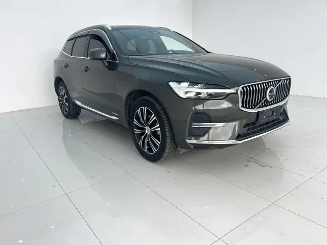 Volvo XC60 — Фото автомобиля 3