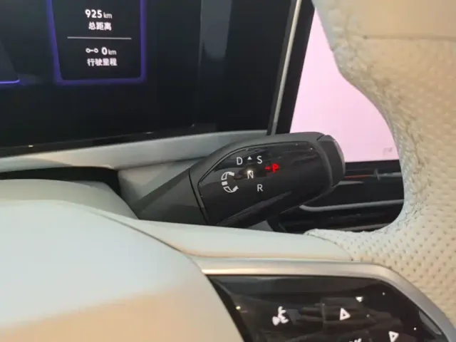 Volkswagen Passat — Фото автомобиля 13