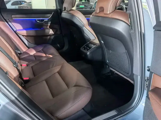Volvo V90 — Фото автомобиля 19