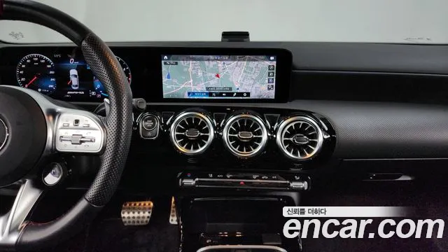 Mercedes-Benz A-Class — Фото автомобиля 14