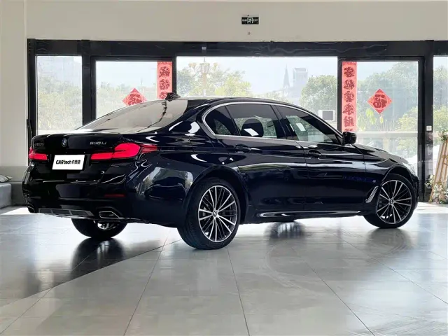 BMW 5 Series — Фото автомобиля 4
