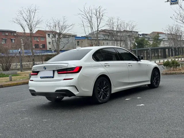 BMW 3 Series — Фото автомобиля 14