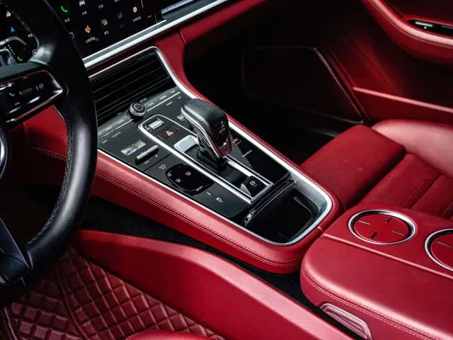 Porsche Panamera — Фото автомобиля 11