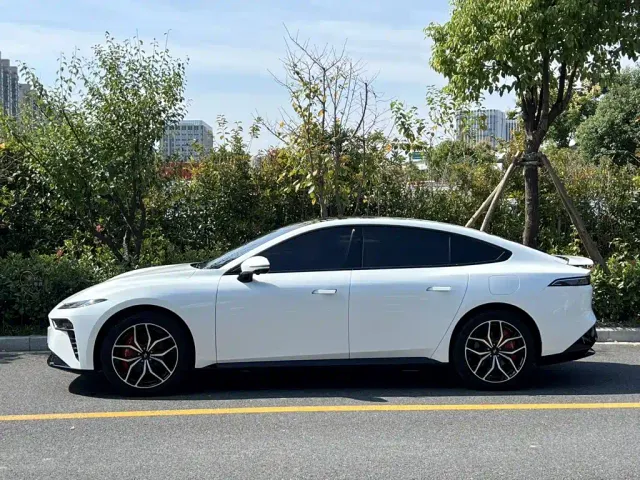 Dongfeng eπ 007 — Фото автомобиля 3