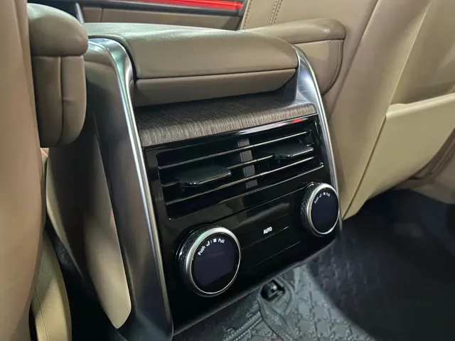 Land Rover Range Rover — Фото автомобиля 23