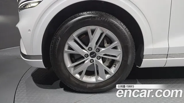 Genesis GV70 — Фото автомобиля 5