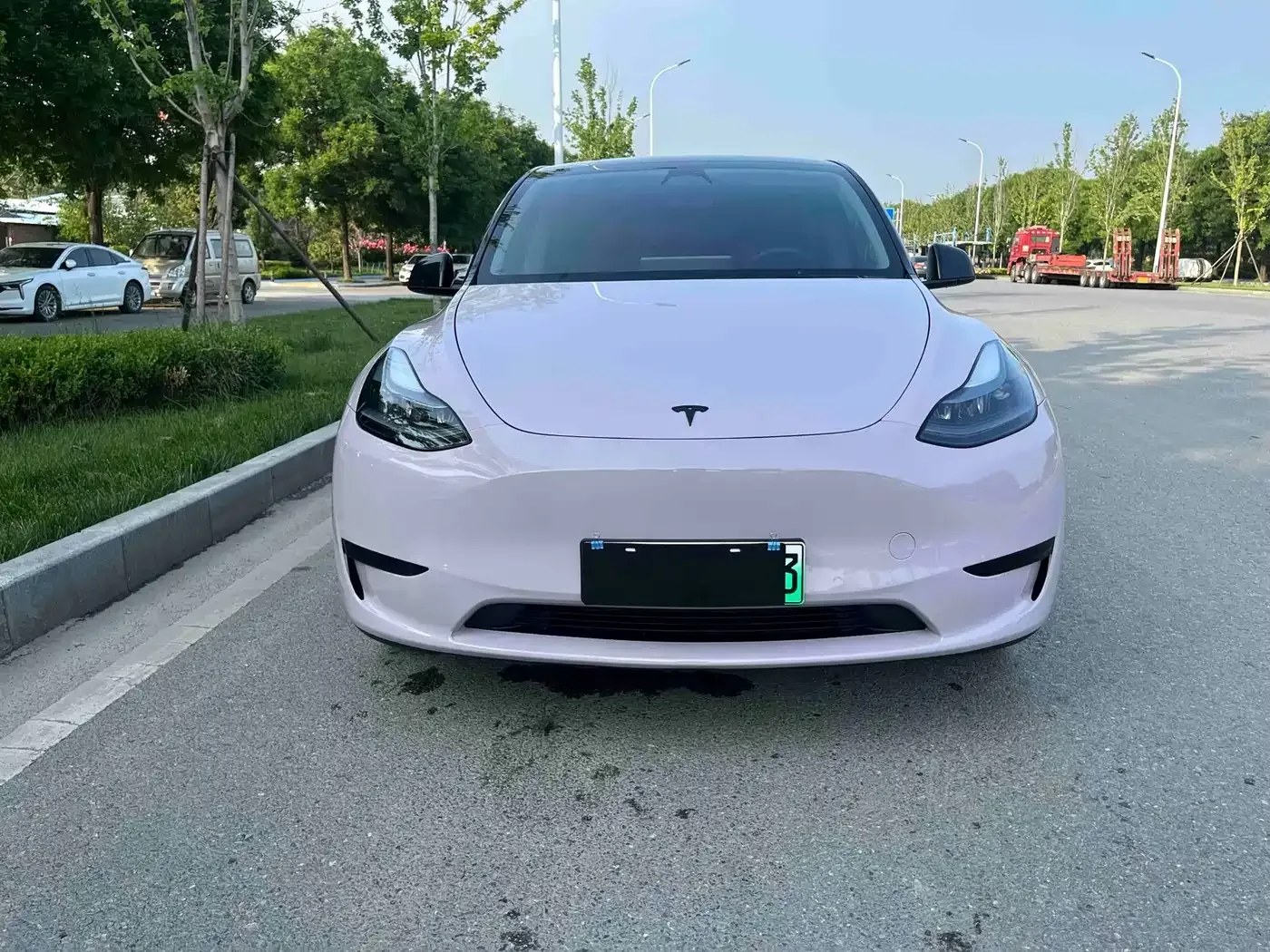 Tesla Model Y 2023 Rear-Wheel Drive Edition — Фото автомобиля 2