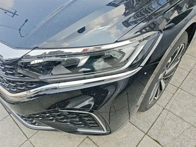 Volkswagen Passat — Фото автомобиля 23
