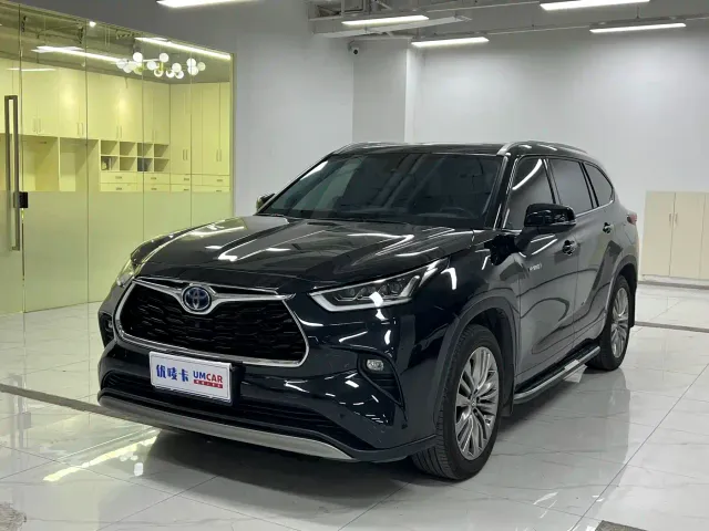 Фотография автомобиля — Toyota Highlander