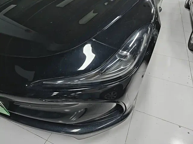 IM Motors L6 — Фото автомобиля 23